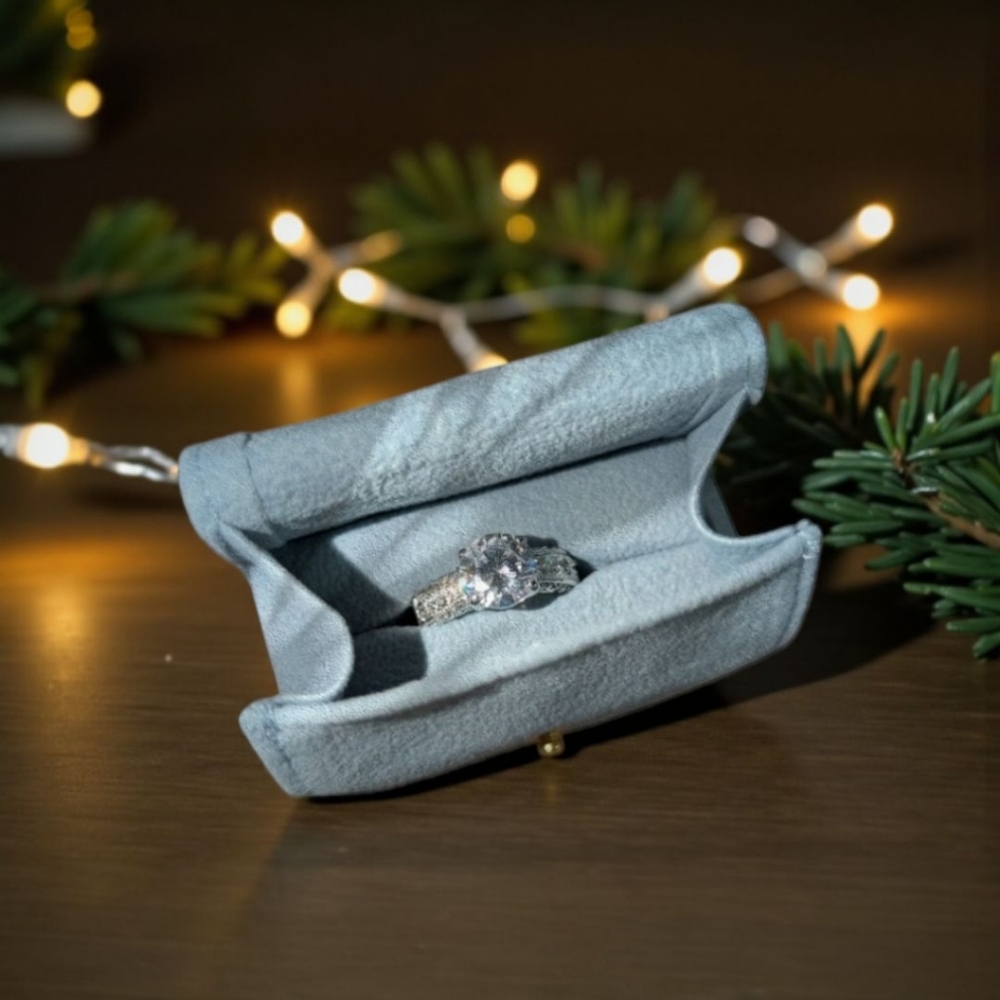 Glamorous Signed .925 Silver Ring With Dazzling R… - image 4